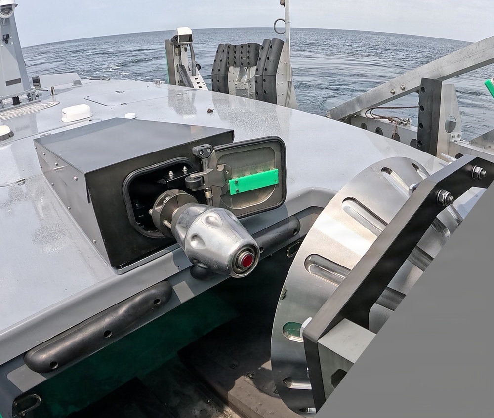 Naval Warfare Center Showcases Unmanned Refueling at Sea